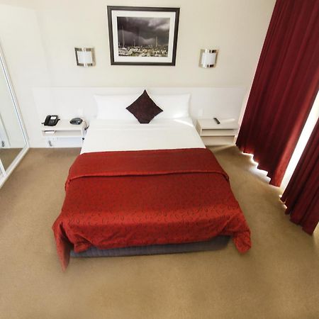 Isa Hotel Mount Isa Room photo
