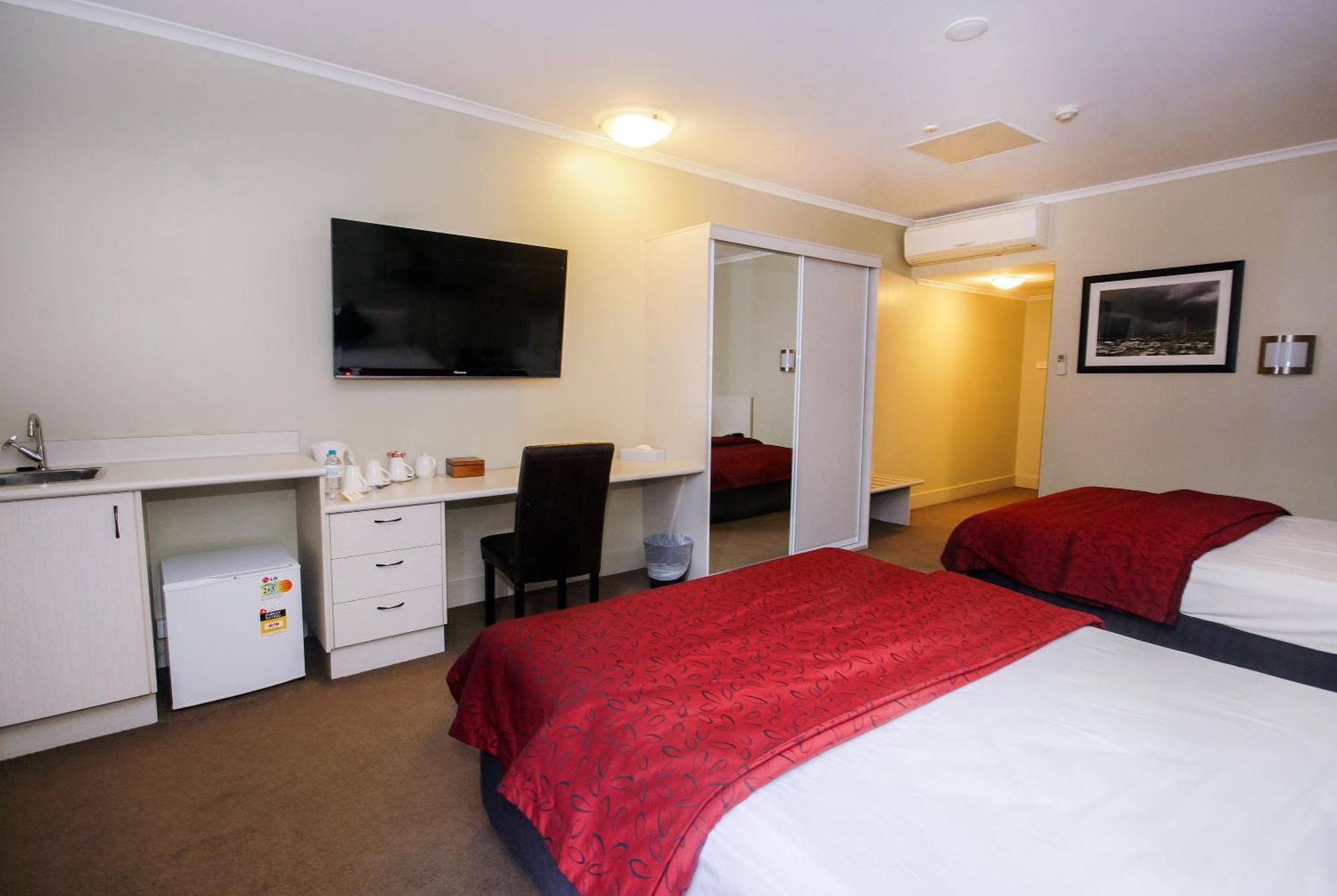 Isa Hotel Mount Isa Room photo