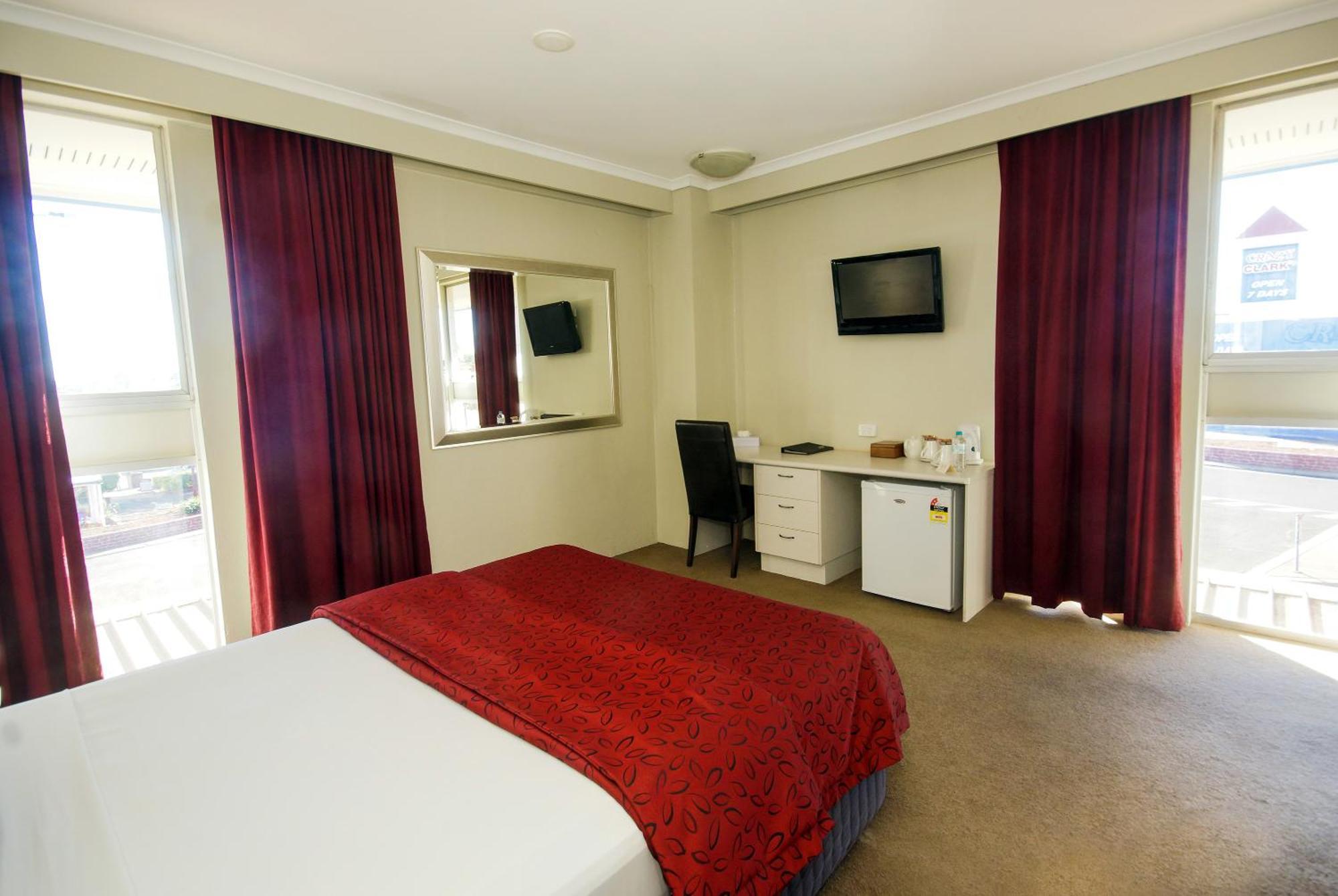 Isa Hotel Mount Isa Room photo