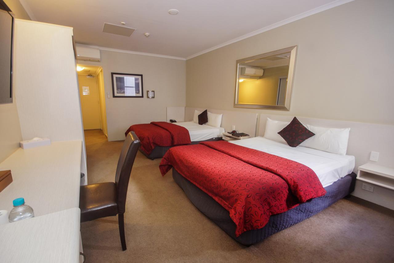 Isa Hotel Mount Isa Room photo